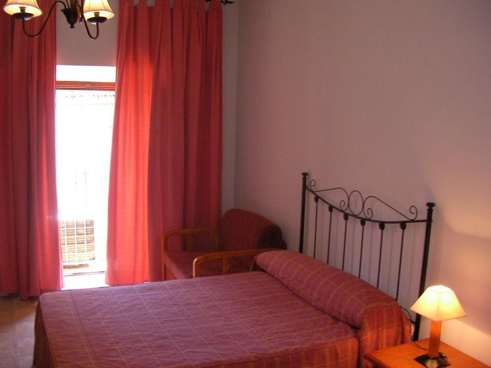 Hostal Trujillo Buitenkant foto